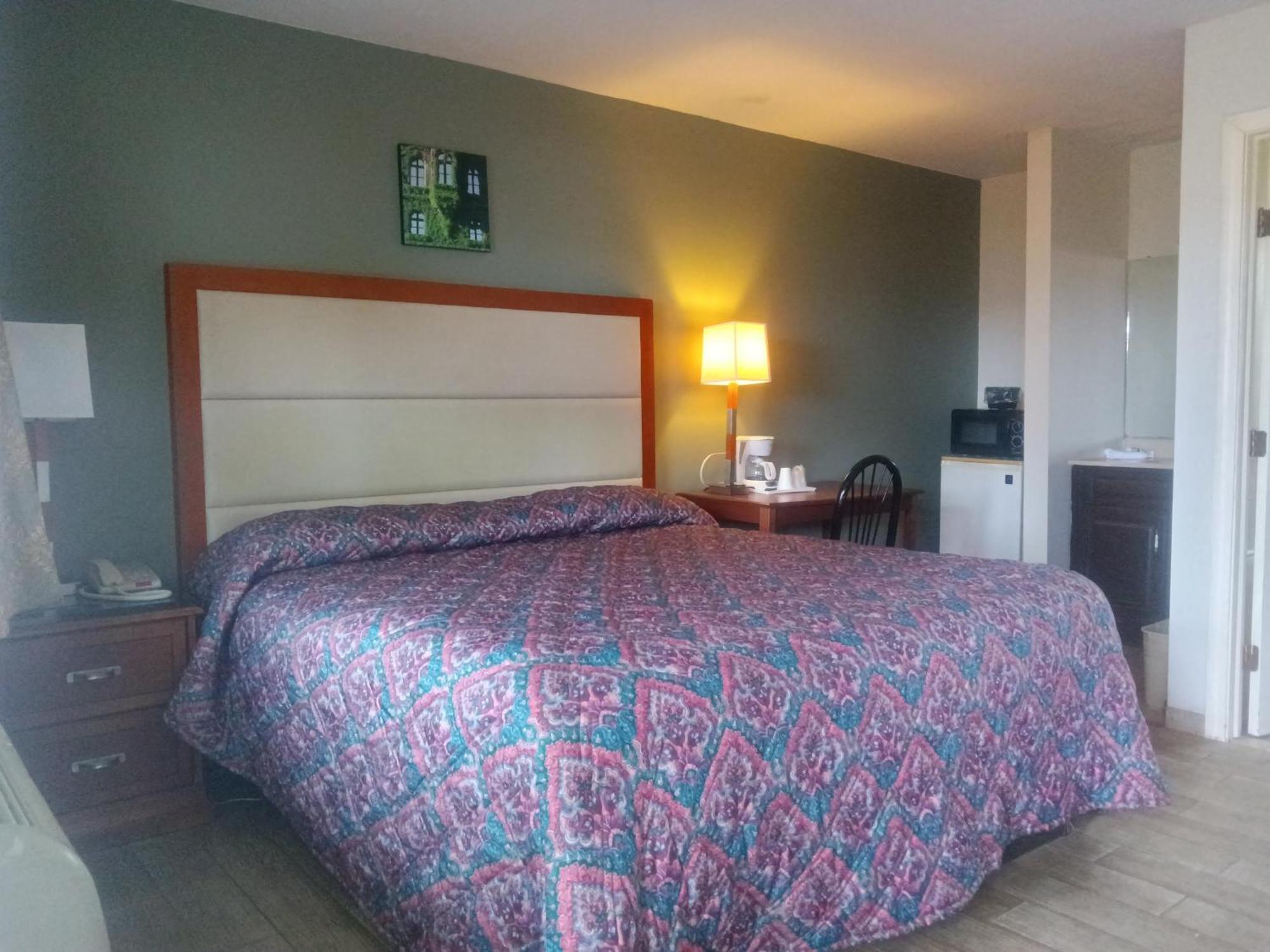 Maple Leaf Motel New Milford Εξωτερικό φωτογραφία