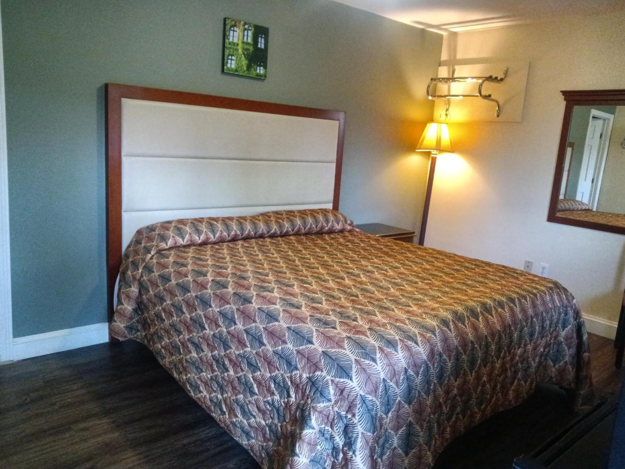 Maple Leaf Motel New Milford Εξωτερικό φωτογραφία