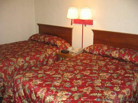 Maple Leaf Motel New Milford Εξωτερικό φωτογραφία