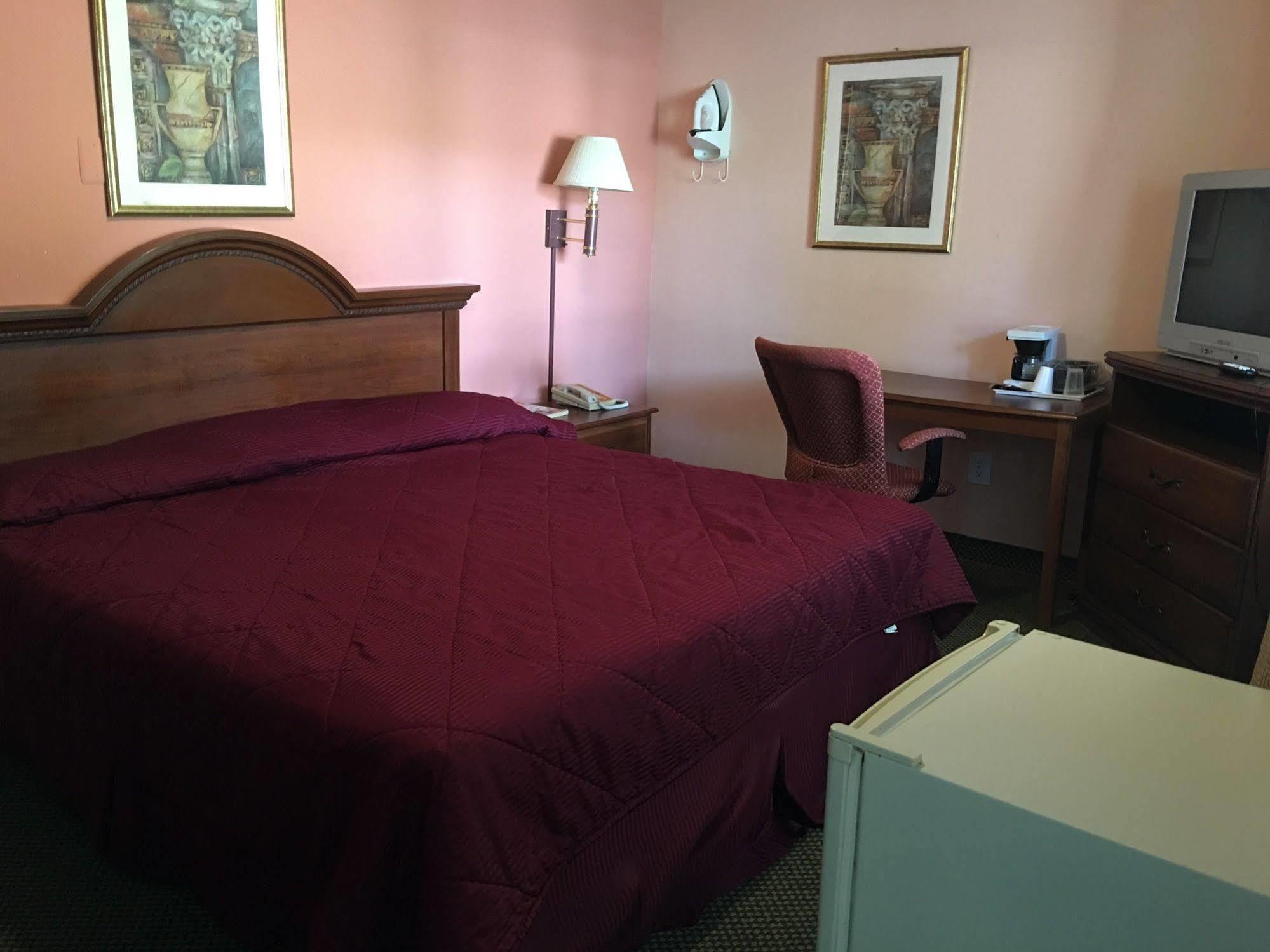 Maple Leaf Motel New Milford Εξωτερικό φωτογραφία