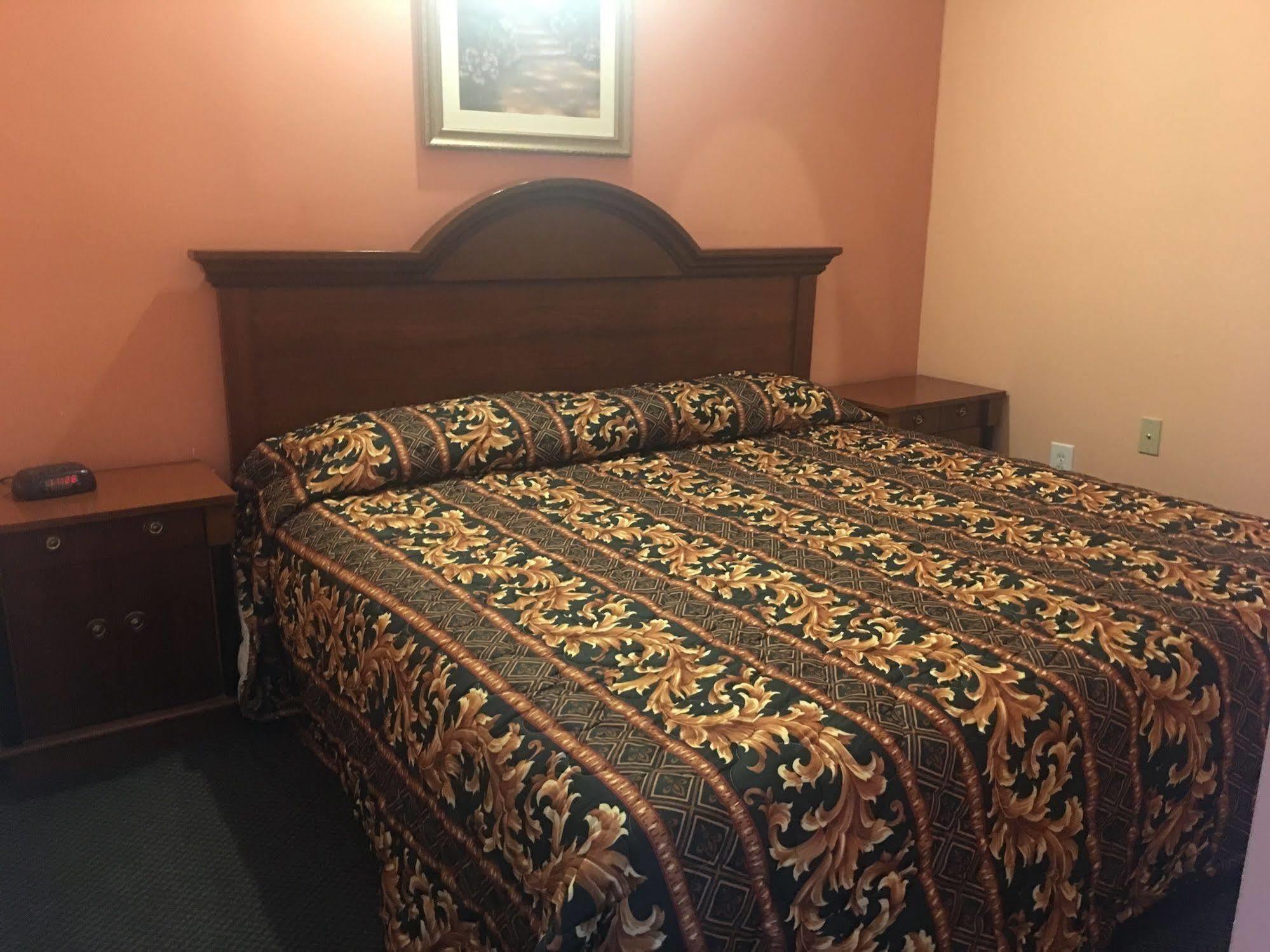 Maple Leaf Motel New Milford Εξωτερικό φωτογραφία